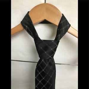 100% SILK NECKTIE: NAUTICA